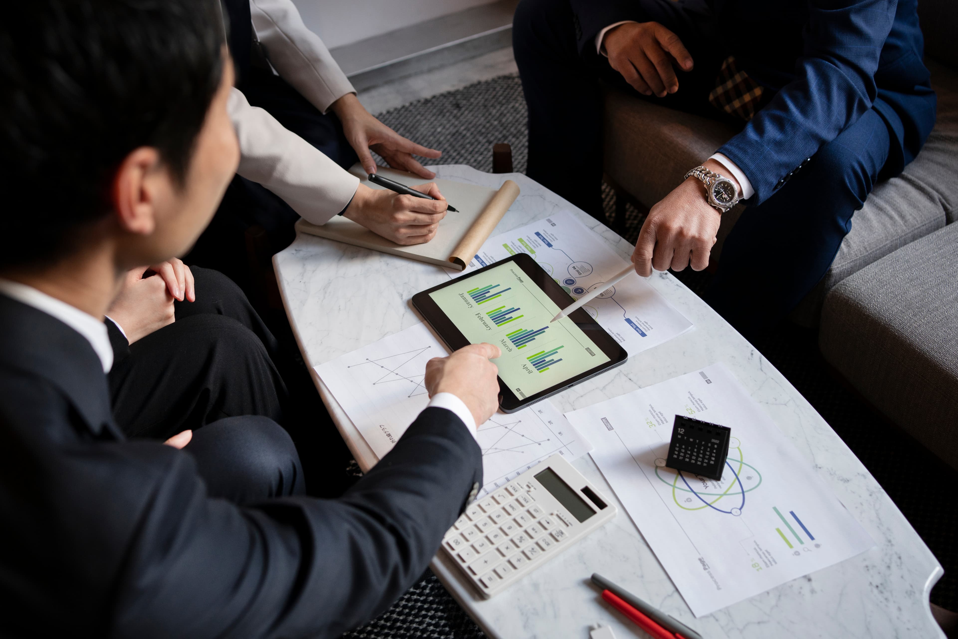Investor Sourcing, Outreach & Introductions